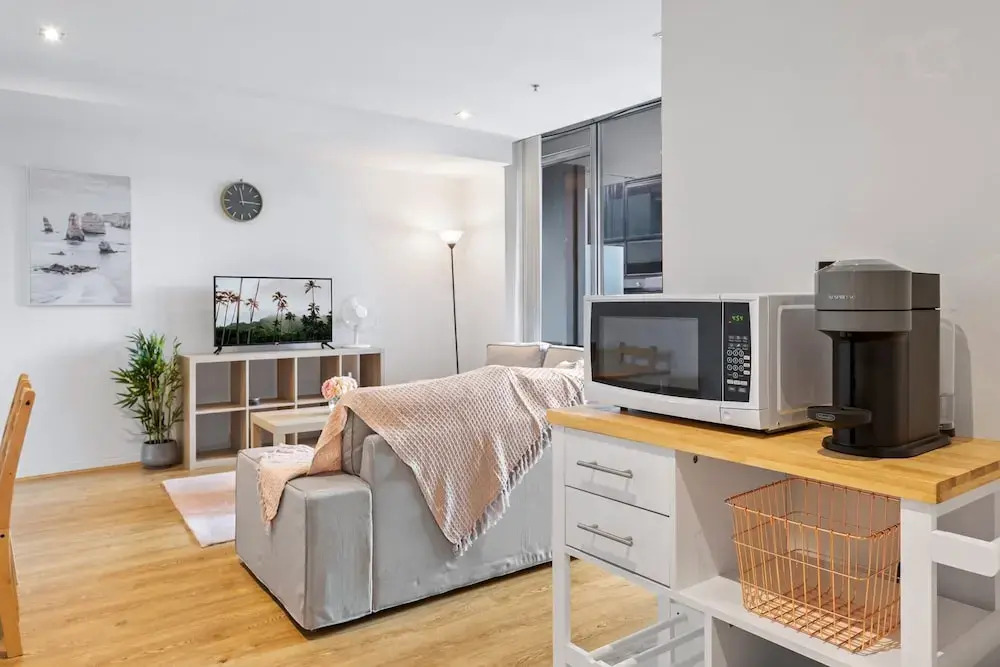 Central 2-bed Apartment With Parking