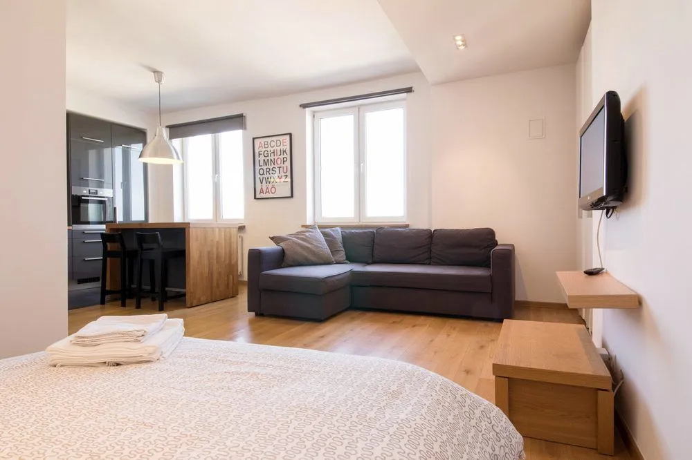 Bizzi LuxSolidarnosci Studio
