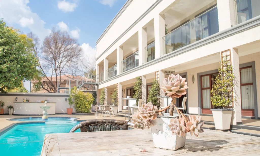 Inn and Out Plus Craighall