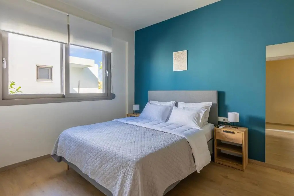 3 Bedroom Villa with Stunning Sea View & Private Parking