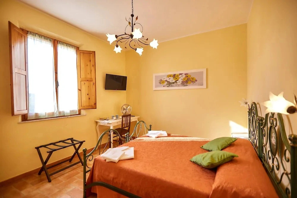 Apartment With Swimming Pool in Tuscany