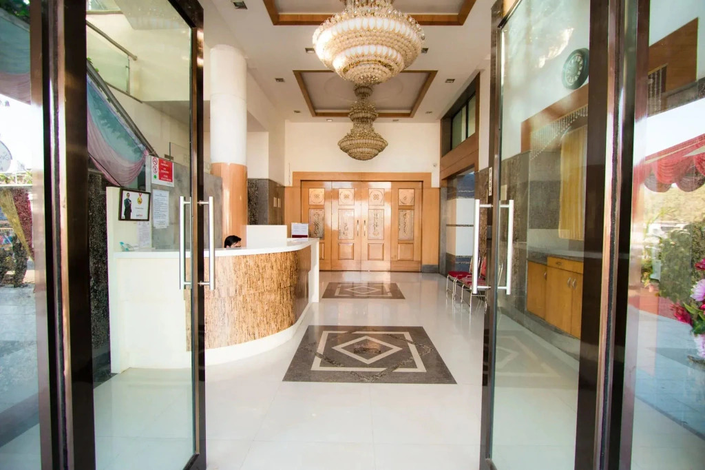 Seasons Hotel