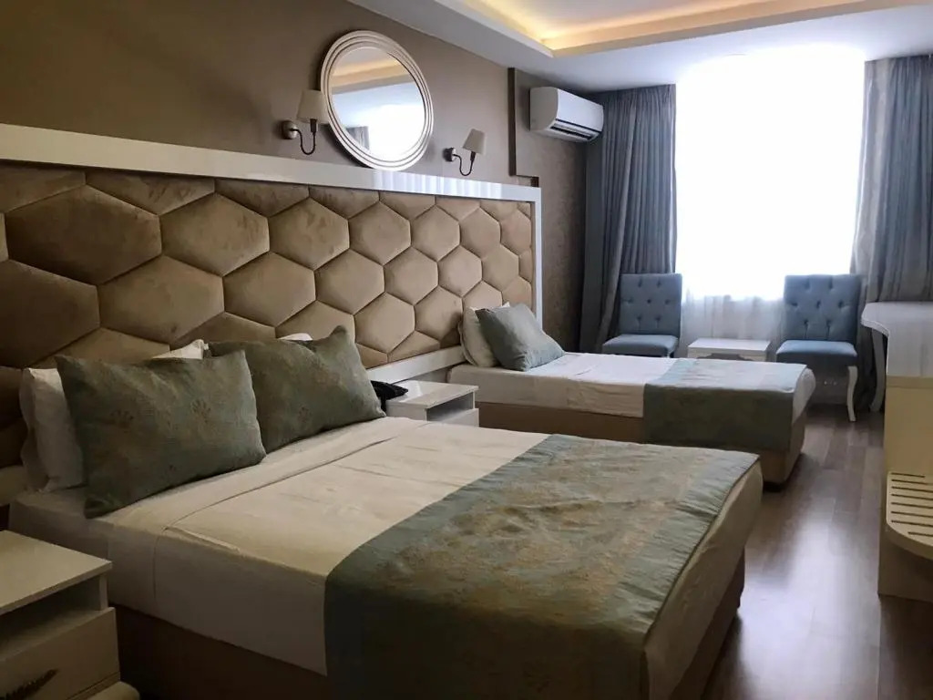Saros Hotel