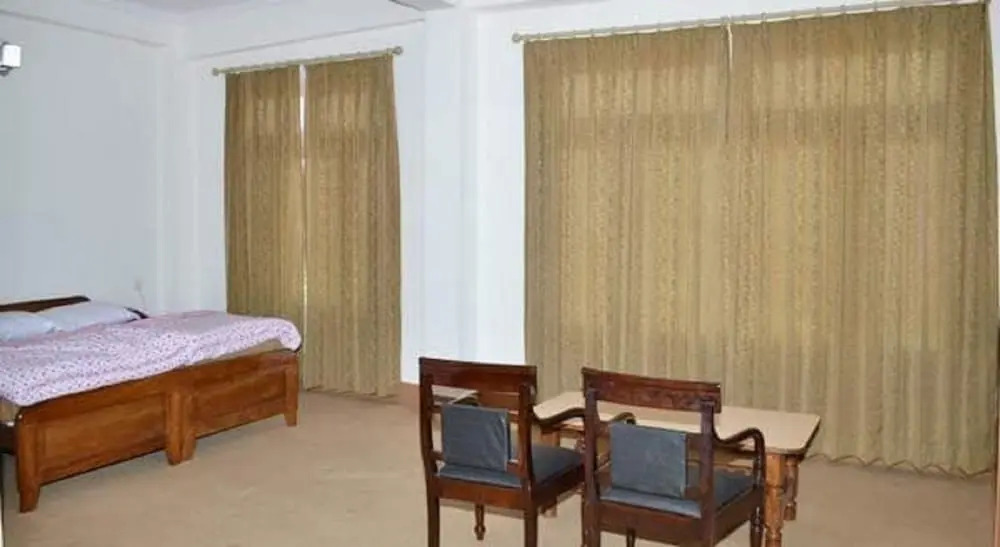 Goroomgo Bilju Inn Munsiyari