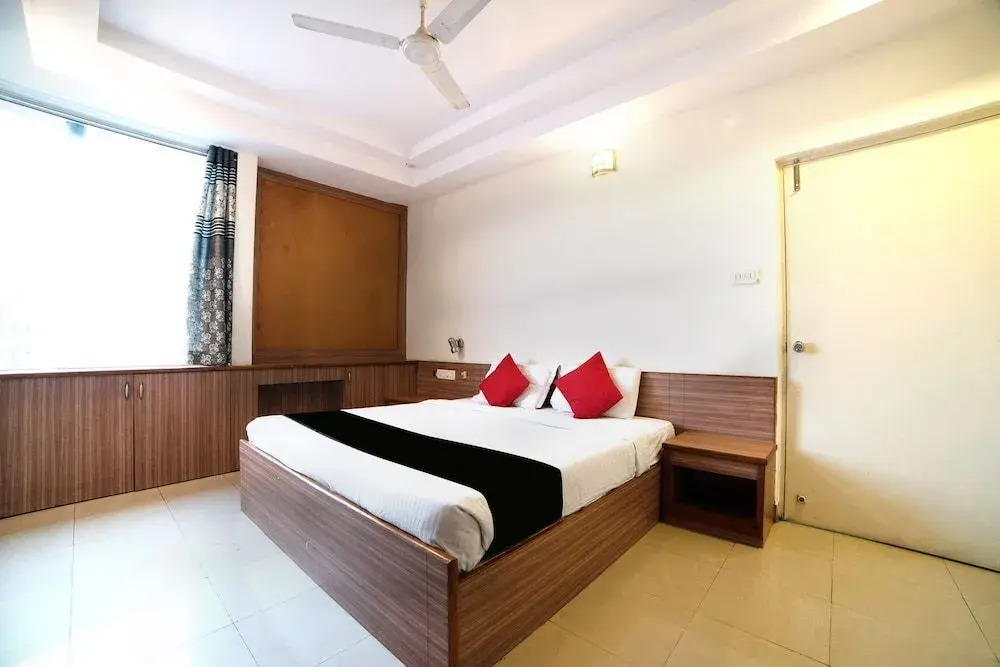Hotel Riya Grand by OYO Rooms
