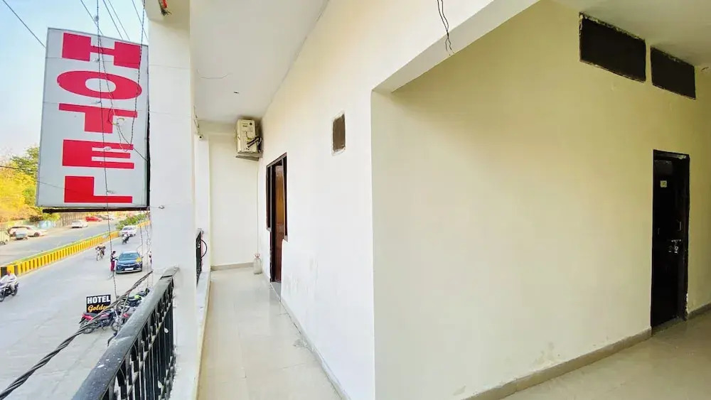 Hotel Bamleshwari