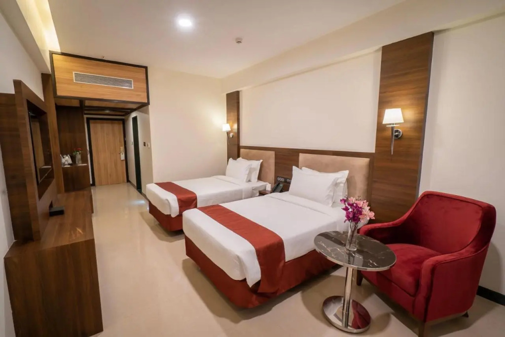 Hotel Tip Top International Pune