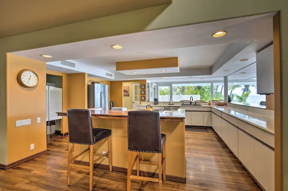 Ocean-view Kailua-kona Escape w/ Private Pool!
