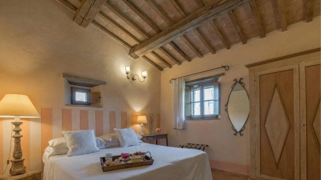 Beautiful Luxury Independent Villa With 13 Sleeps -prugnolo