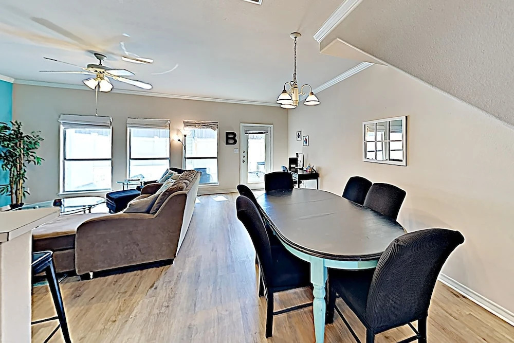 15102 Leeward Dr Townhouse Unit 703