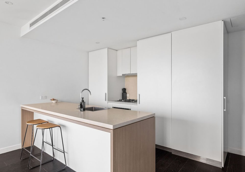 City Lights Retreat – Fortitude Valley