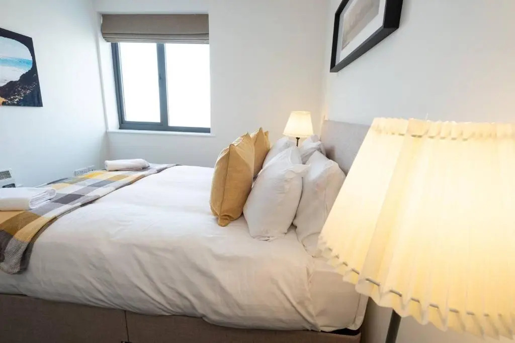 Air Host and Stay - Liverpool The Atrium sleeps 6 great value