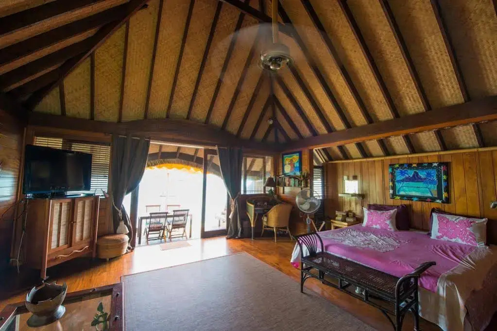 Bora Bora Bungalove