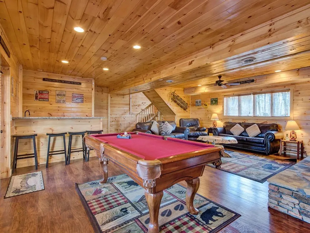 Parkside Lodge 6 Bedroom Home with Hot Tub