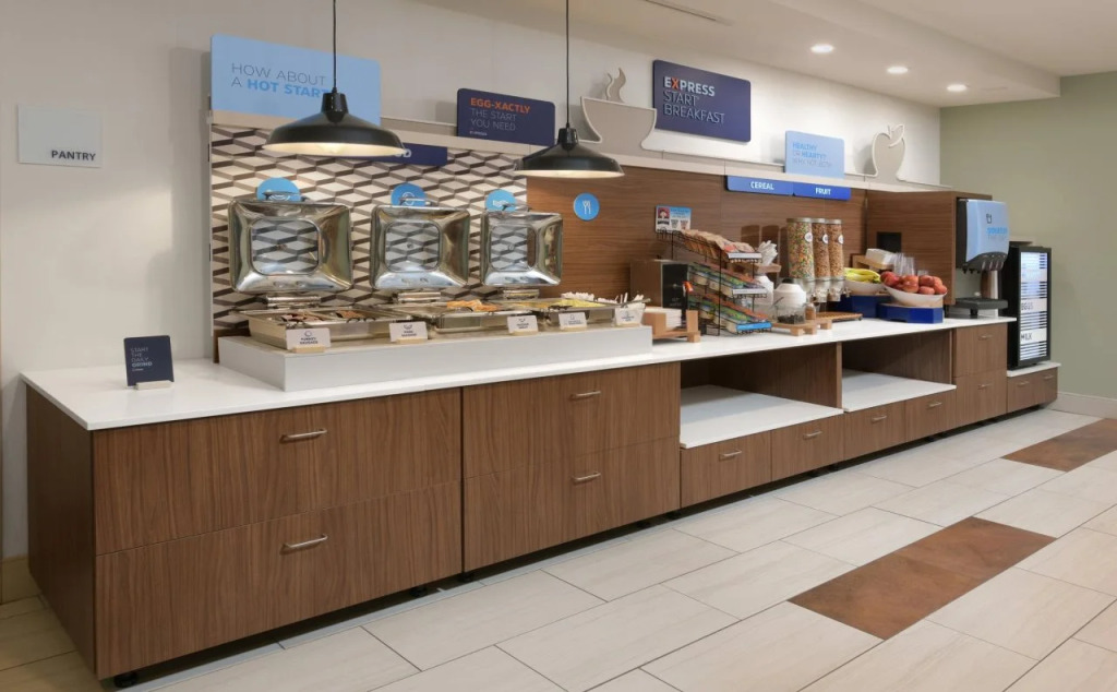 Holiday Inn Express Hotel & Suites Camden by IHG