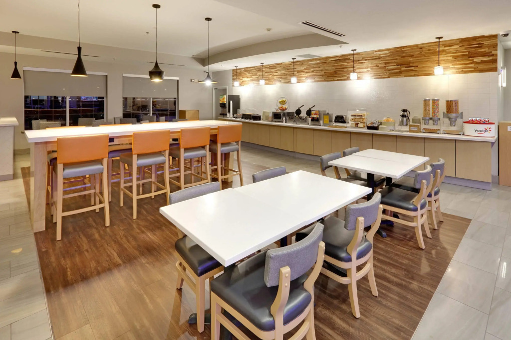 La Quinta by Wyndham Dallas Love Field