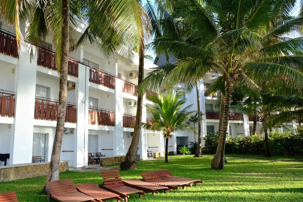 Voyager Beach Resort