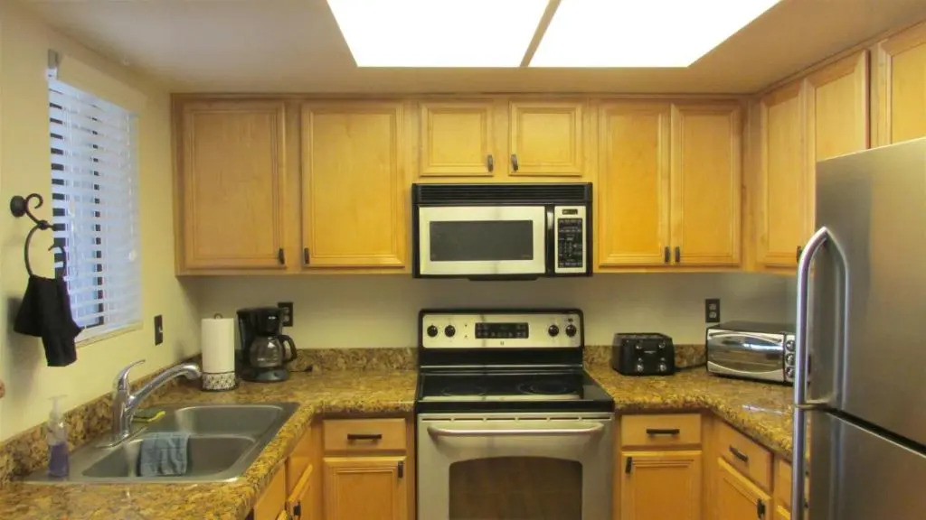 Condo with Heated Pool, Hot Tub, Near Walking Paths