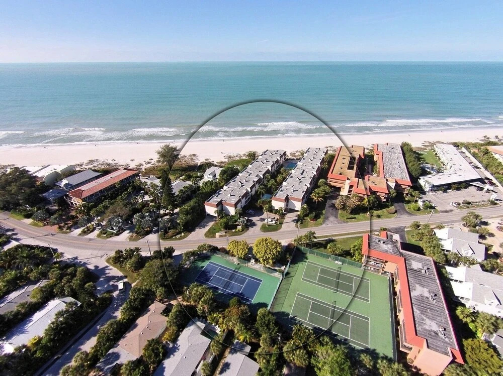 Waters Edge 110n 2 Bedroom Condo by RedAwning