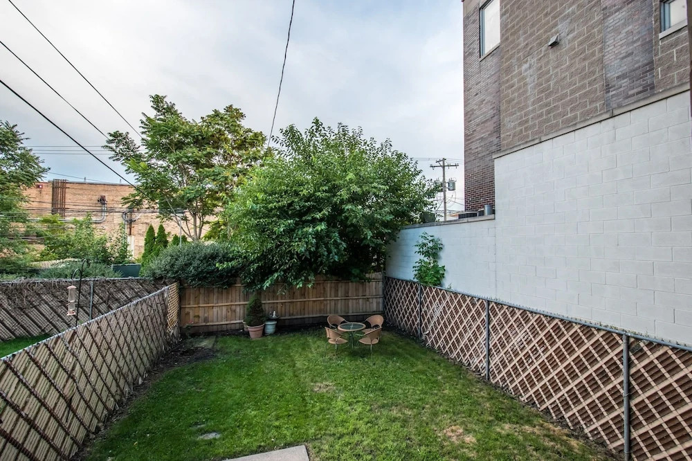 Grand Local Ave Luxury Apartments