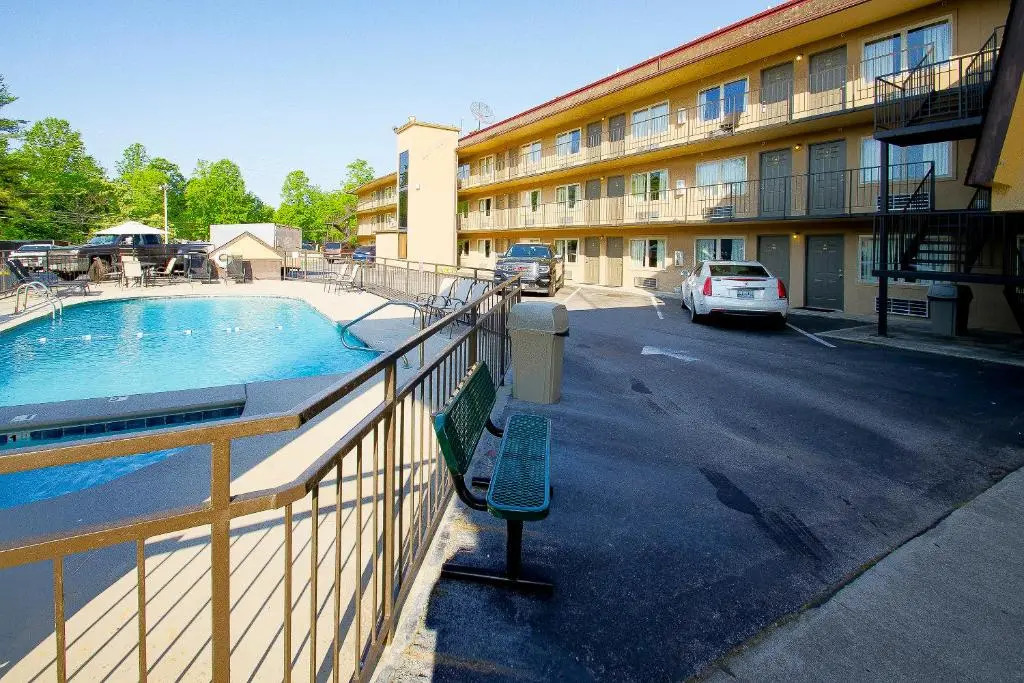 Tennessee Mountain Lodge Riverside by OYO