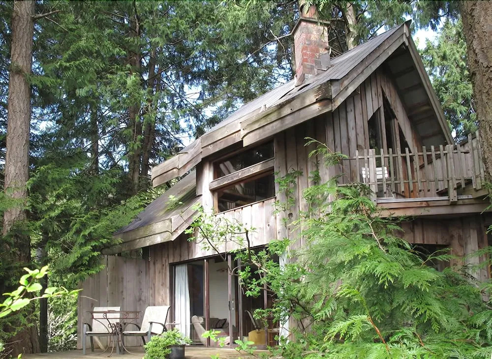 Serenity by the Sea Retreat B&B