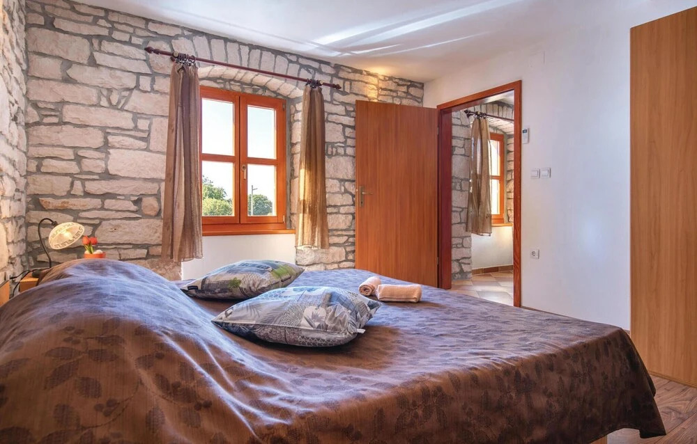 Stunning Home In Hrboki