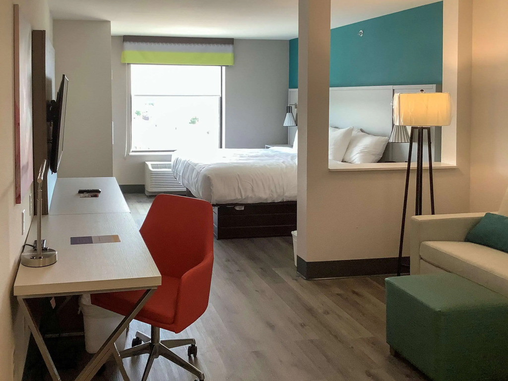 Comfort Suites Colorado Springs East - Medical Center Area