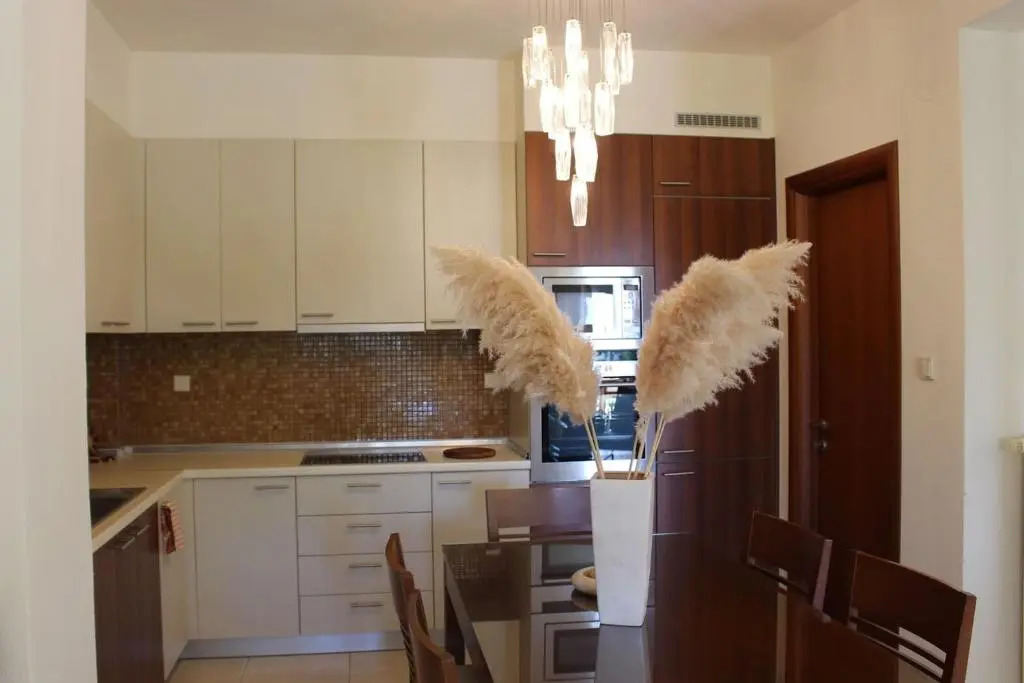 Shemesh Gardens House