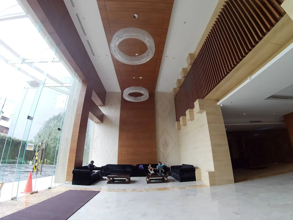 Apatel Elpis Residences 09B05