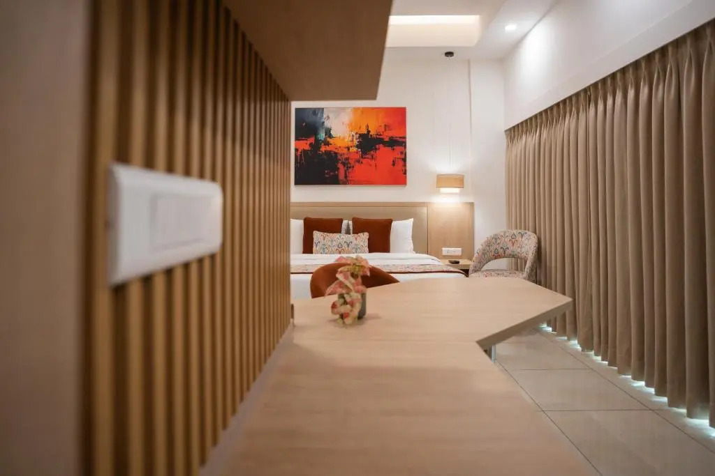 AR Suites KLJ Square