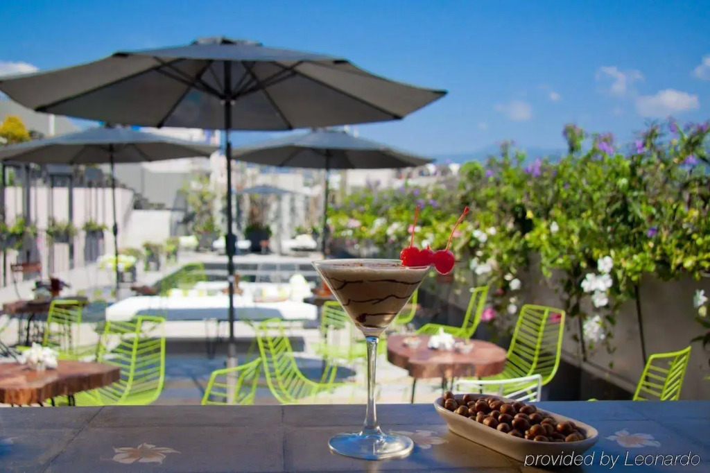 Flor de Mayo Hotel & Restaurant