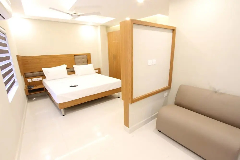 Hotel Crescent Inn