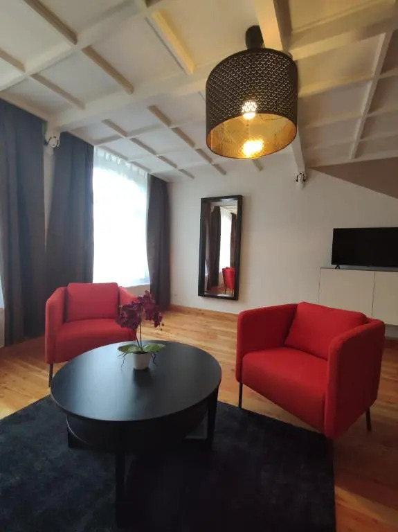 Exclusive Suite South Central