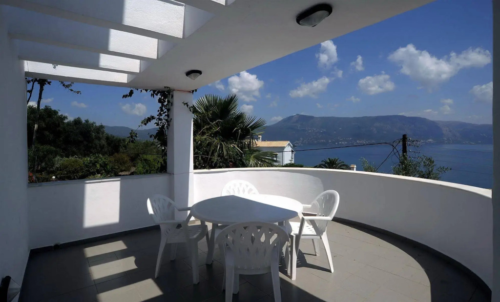 Nikolaos House