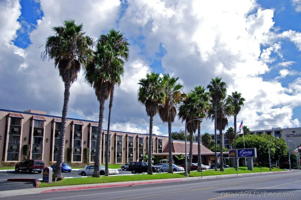 Redondo Beach Hotel, Tapestry Collection by Hilton