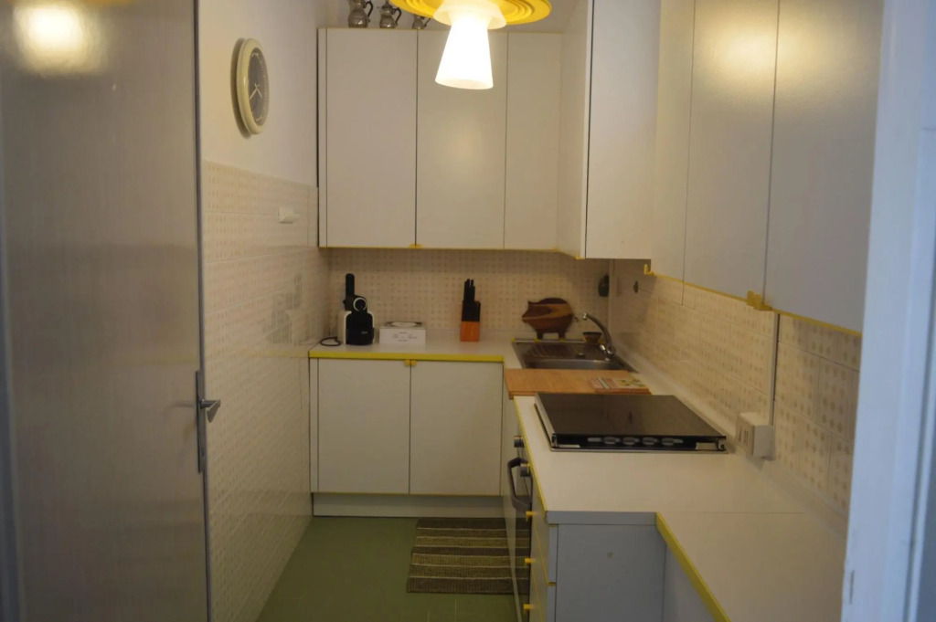 Holiday home on the Torregrande seafront, 30 meters from the seashore-Casa delle Palme