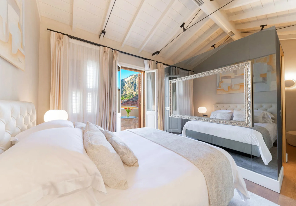 Castellano Hotel & Suites