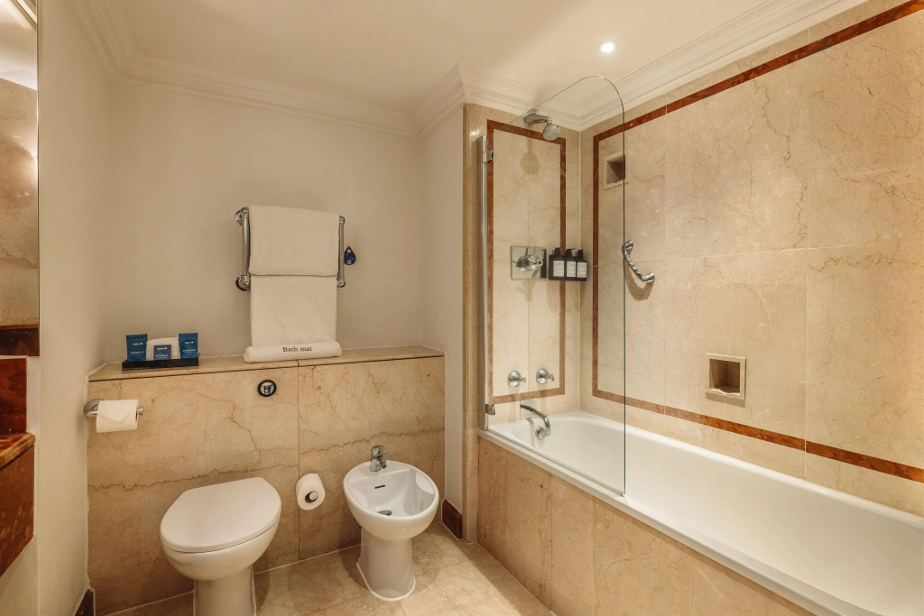 Radisson Blu Hotel, London Leicester Square