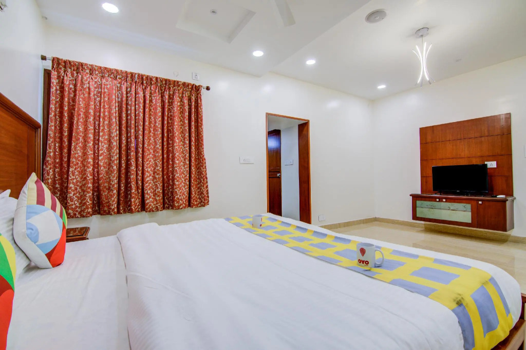 OYO Home 78311 Classic Studio Stays