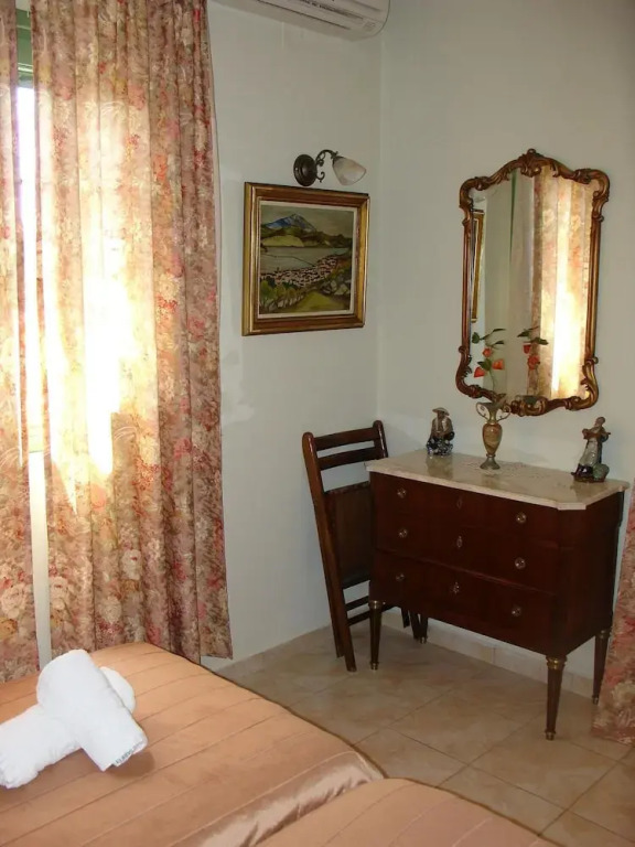 Monambeles Villas 2-bedroom Spa Bath Villa Cleo