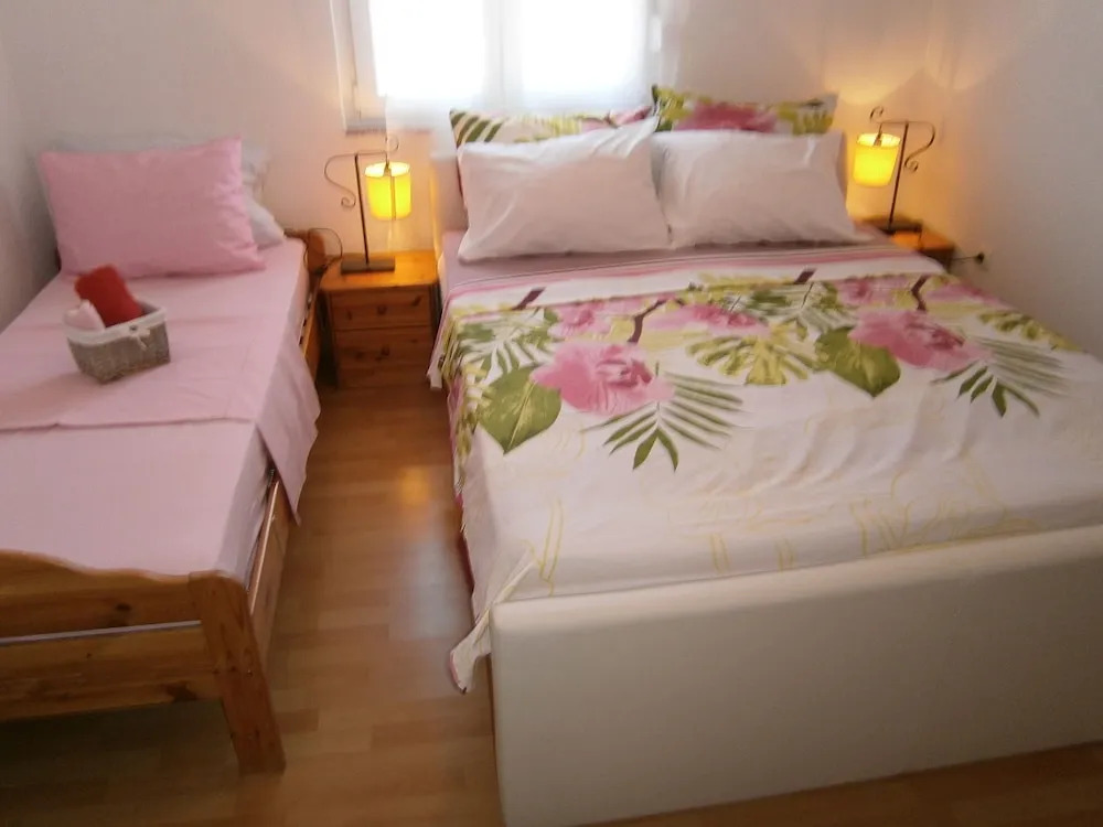 Beautiful holiday apartment Sanela for relaxed vacation