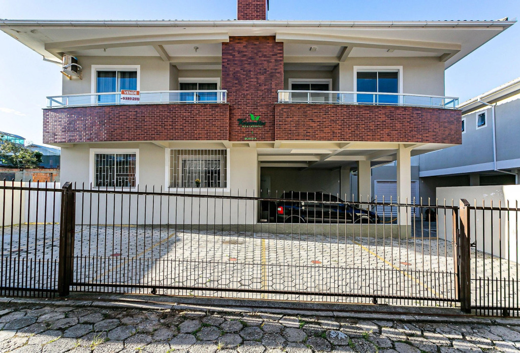 Apto Amplo E Moderno No Santinho Ver102