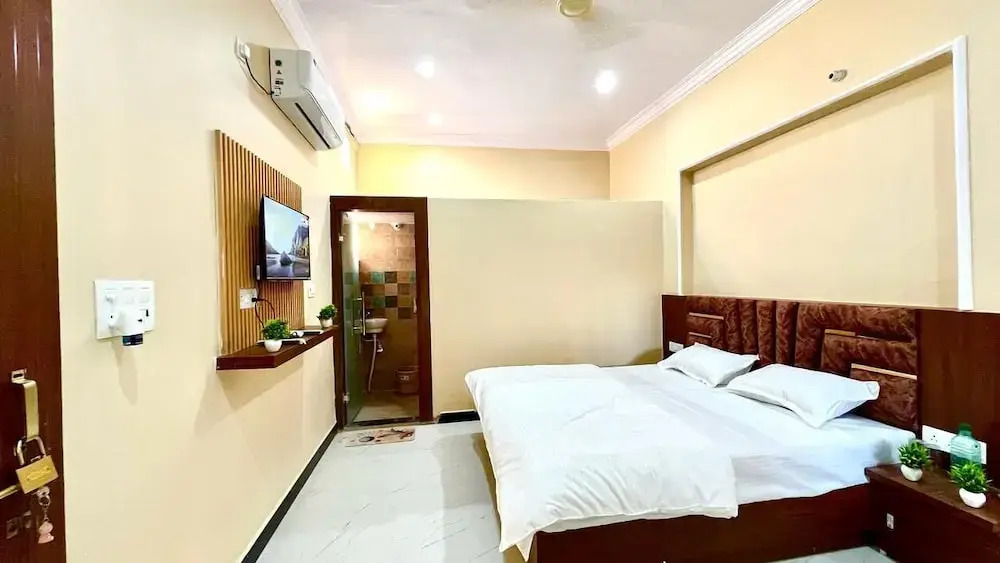 Raghav ji home stay