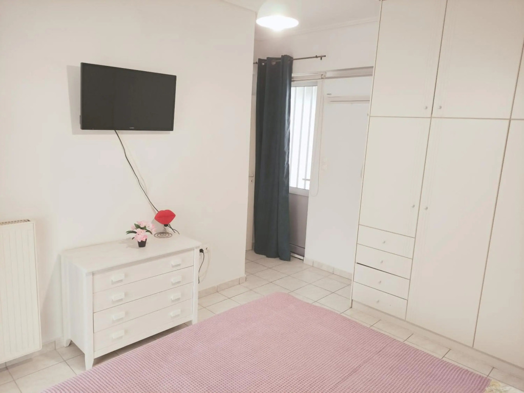 Summer Breeze Apartment in Kalamata