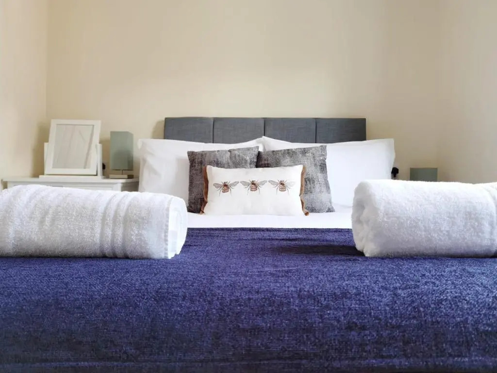 Lakeside: Argosy 3bed house 2bath parking M27 J5 Southampton Airport sleeps 6