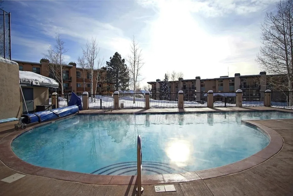 Storm Meadows Club A-320 - 2 Br Condo