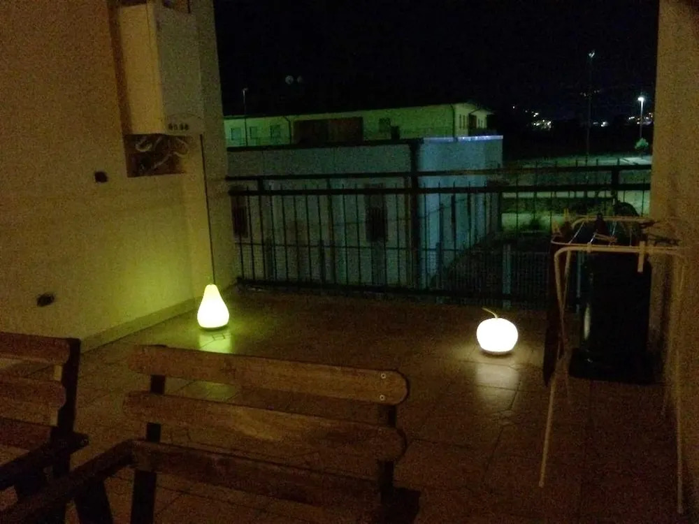 Apartment With 3 Bedrooms in Schiavonea, With Furnished Balcony - 100