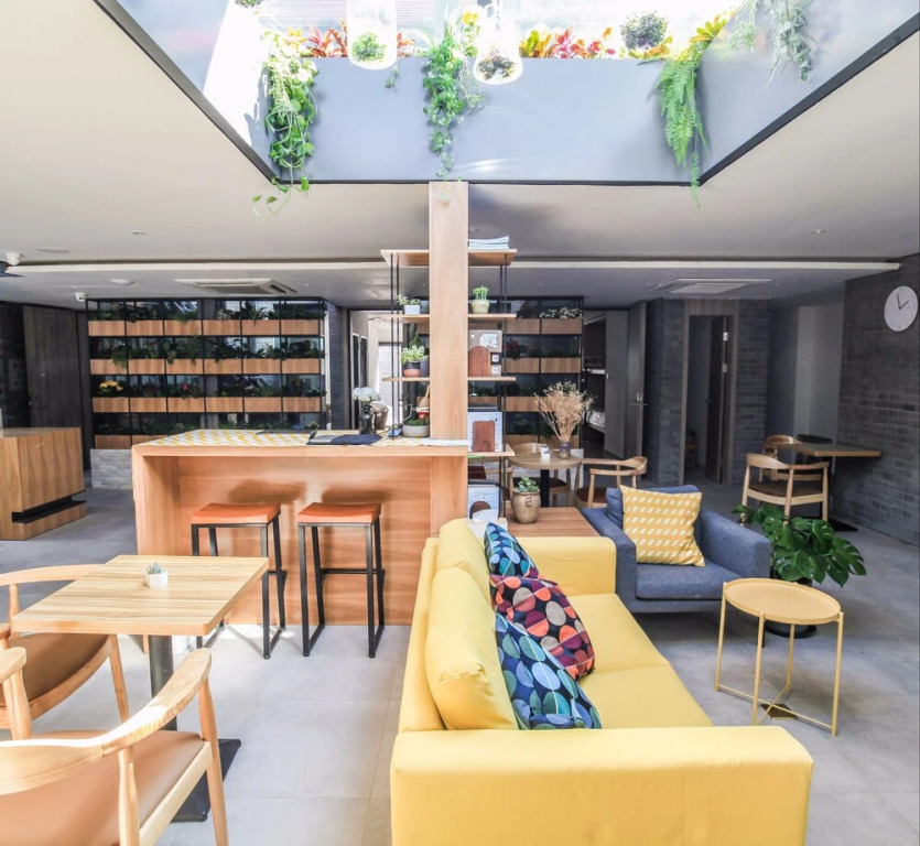 WeLight Hostel - Lost in flowers