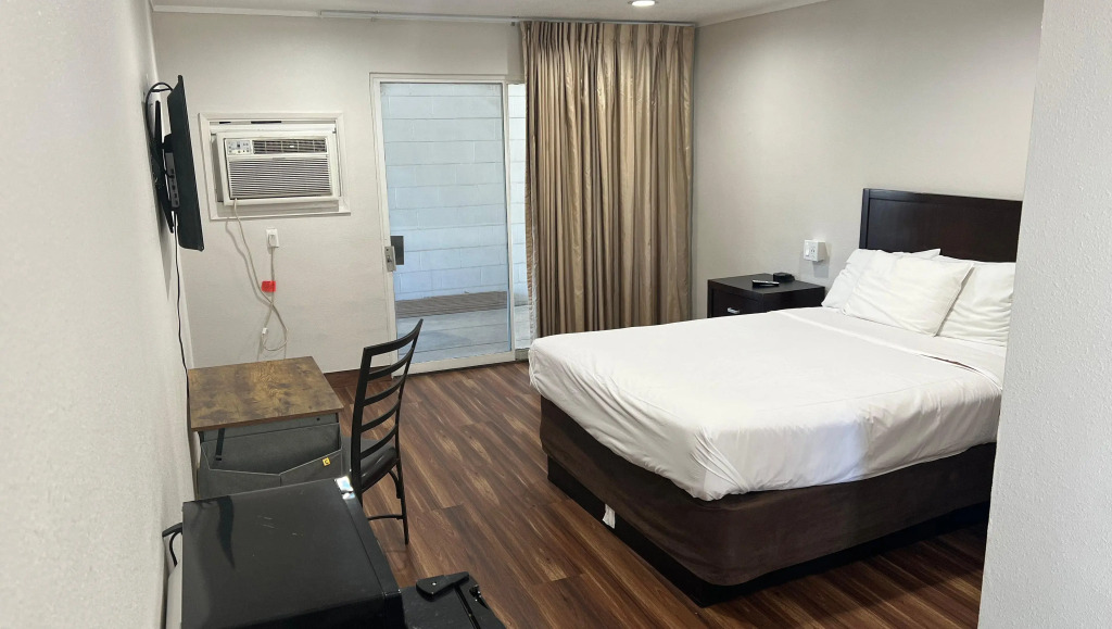 Lanai Motel